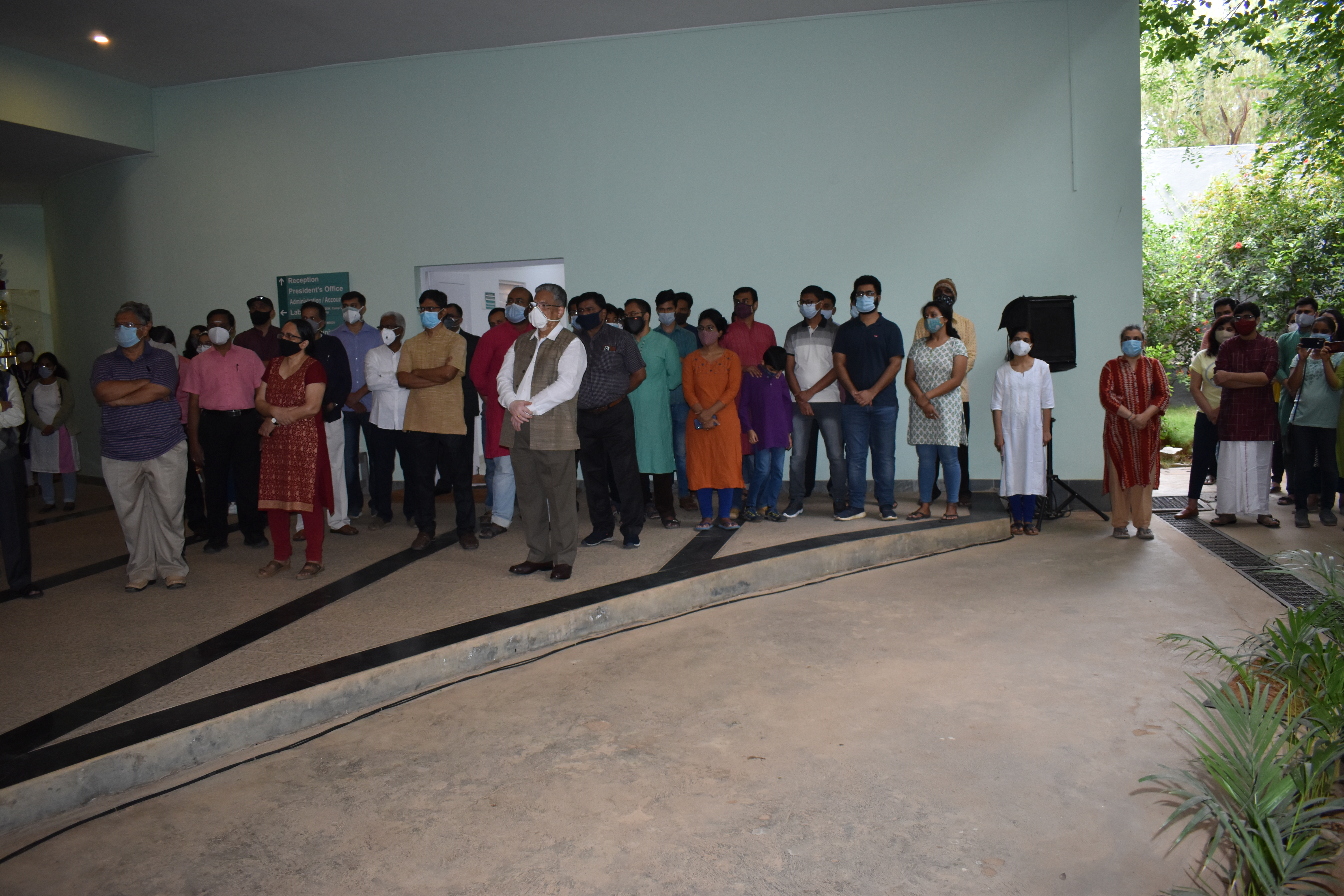 During the occasion, speeches in Hindi and  English were delivered by the students of the Centre who spoke about the India’s freedom struggle, and progress of country’s science and technology.