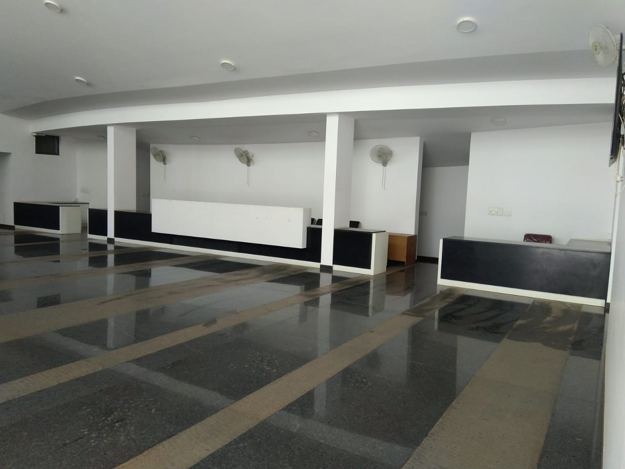 Front Lobby & Registration Desk